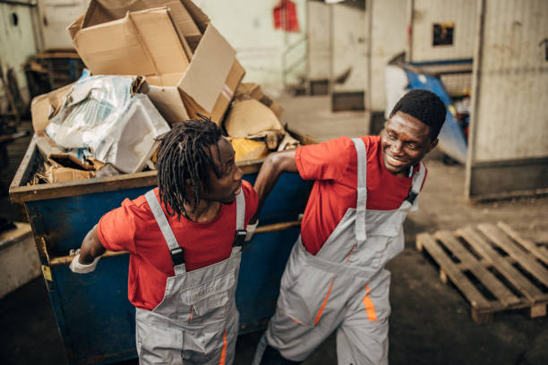 Best Yard Waste Removal  in Oakland City, IN